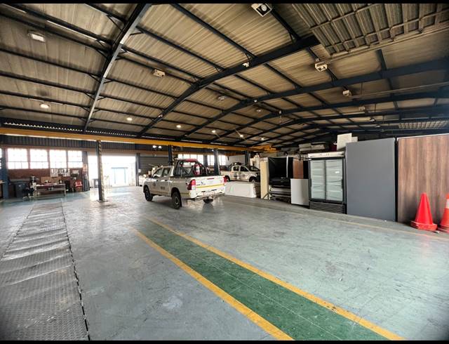 18,286M² FACTORY TO LET IN ROODEKOP